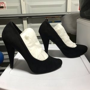 Italy black heels